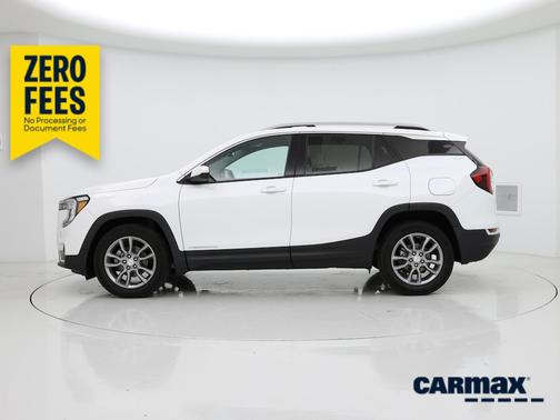 White 2022 GMC Terrain SLT