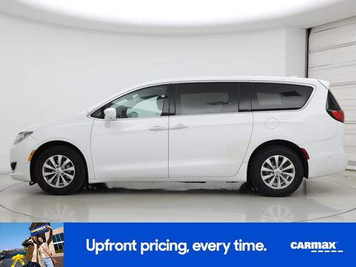White 2019 Chrysler Pacifica Touring Plus