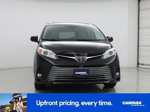 2020 Toyota Sienna XLE