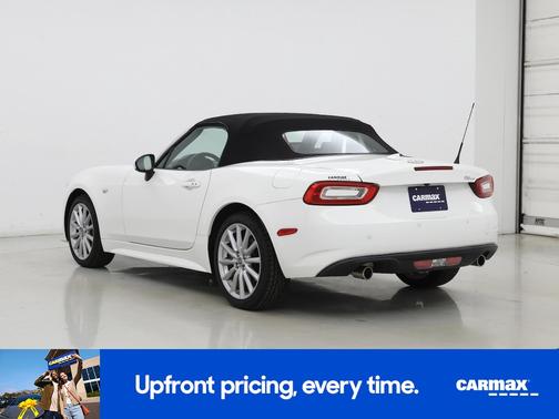 White 2017 FIAT 124 Spider Lusso