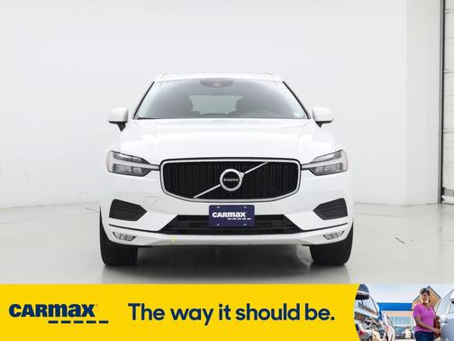 2021 Volvo XC60 T5 Momentum