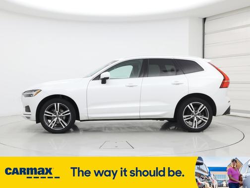 2021 Volvo XC60 T5 Momentum