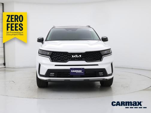 White 2022 Kia Sorento SX