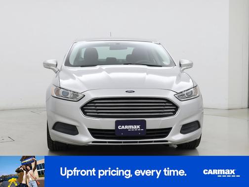 Silver 2015 Ford Fusion SE