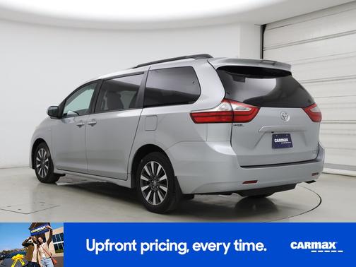 2019 Toyota Sienna XLE