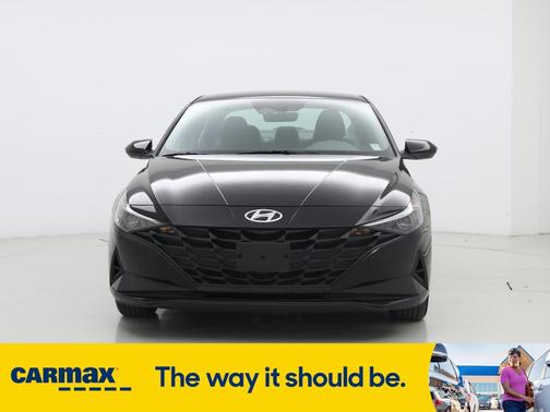 2023 Hyundai ELANTRA SE