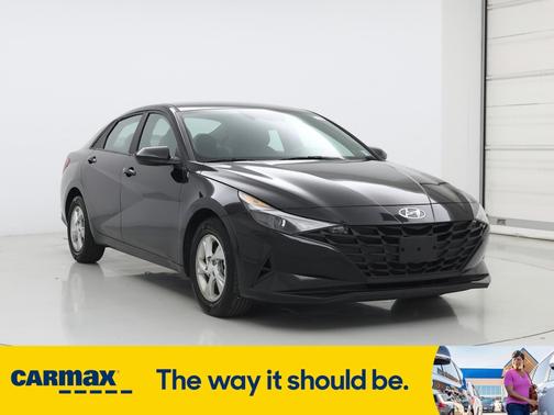 2023 Hyundai ELANTRA SE
