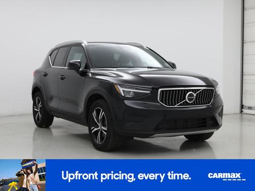 2025 Volvo XC40 B5 Core Bright Theme