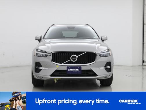 2022 Volvo XC60 B5 Momentum
