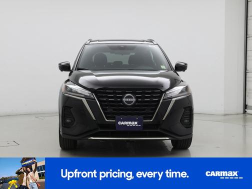 Black 2024 Nissan Kicks SR