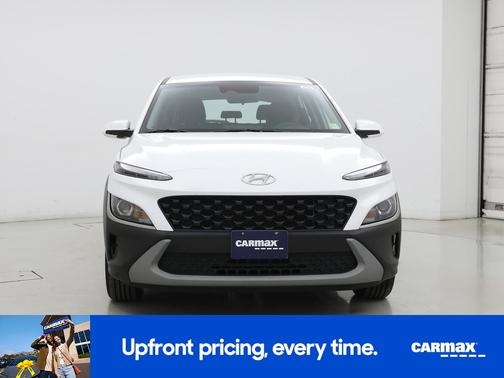 White 2023 Hyundai KONA SE
