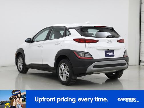 White 2023 Hyundai KONA SE