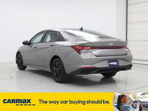 2021 Hyundai ELANTRA SE