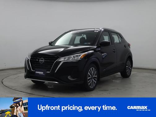 Black 2024 Nissan Kicks SV