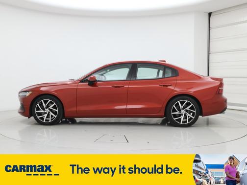 2020 Volvo S60 T5 Momentum