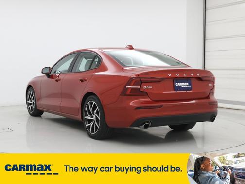 2020 Volvo S60 T5 Momentum
