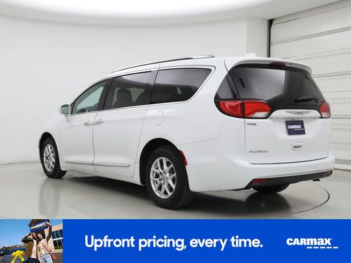 White 2020 Chrysler Pacifica Touring L