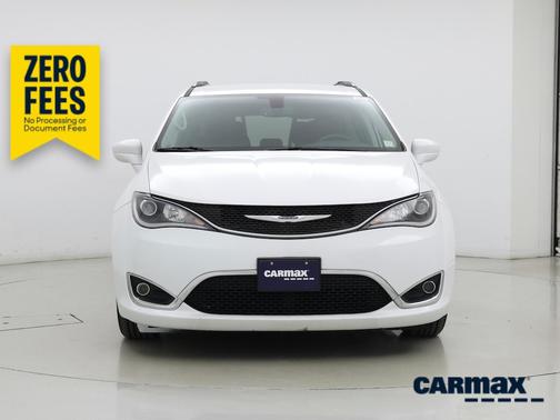 White 2020 Chrysler Pacifica Touring L