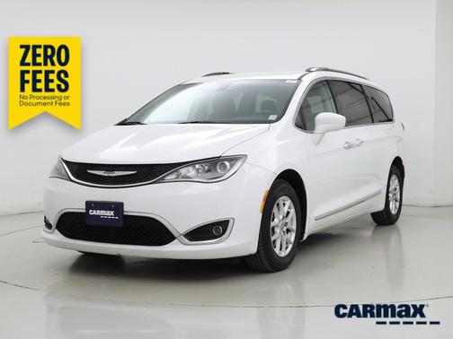 White 2020 Chrysler Pacifica Touring L