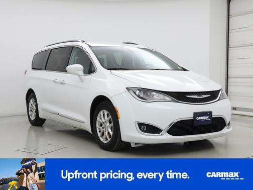 White 2020 Chrysler Pacifica Touring L