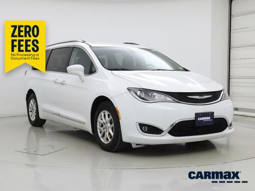 White 2020 Chrysler Pacifica Touring L