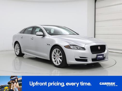 2016 Jaguar XJ R-Sport