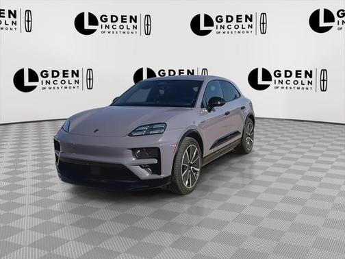 2025 Porsche Macan Turbo