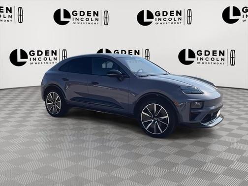 2025 Porsche Macan Turbo