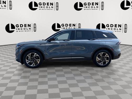 WHISPER BLUE MET CC 2026 Lincoln Nautilus Premiere