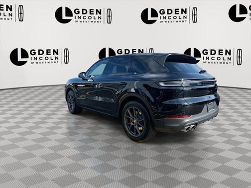 2024 Porsche Cayenne S
