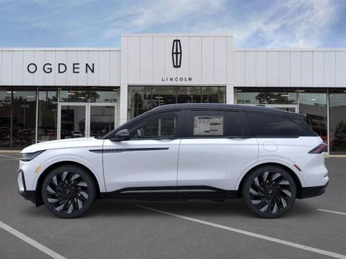 2025 Lincoln Nautilus Reserve