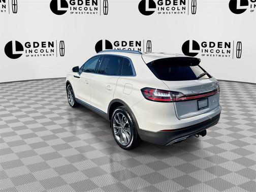 2022 Lincoln Nautilus Reserve