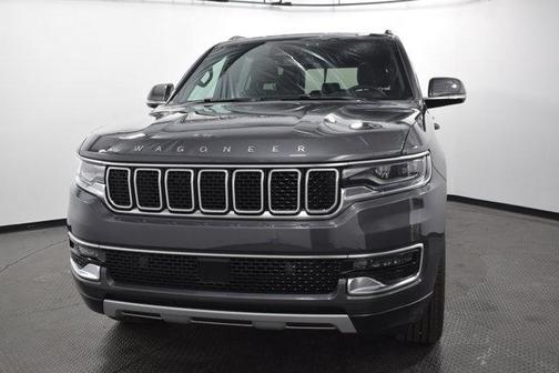 Photo 4 of 32 of 2022 Jeep Wagoneer Series II