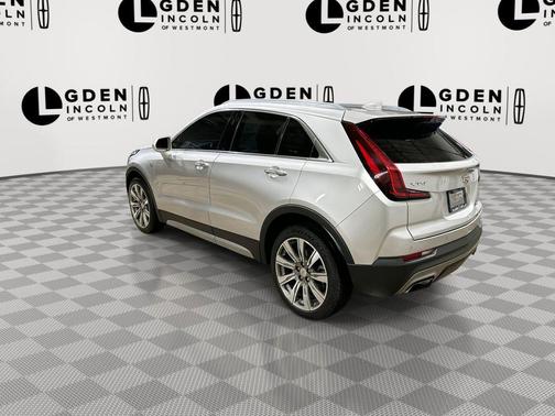 Radiant Silver Metallic 2019 Cadillac XT4 Premium Luxury