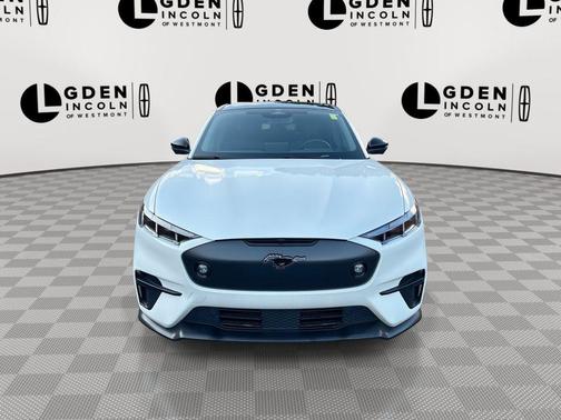 Star White Metallic Tri-Coat 2025 Ford Mustang Mach-E GT