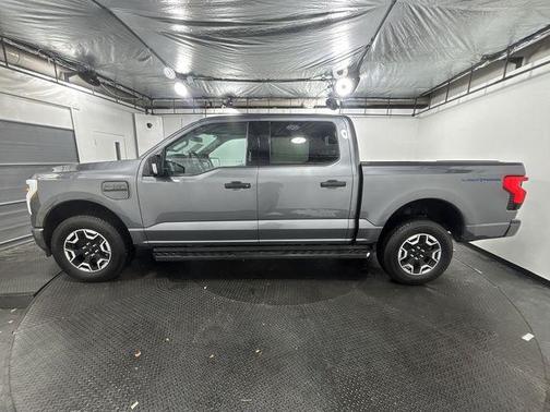 2023 Ford F-150 Lightning XLT