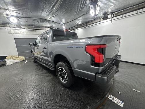 2023 Ford F-150 Lightning XLT