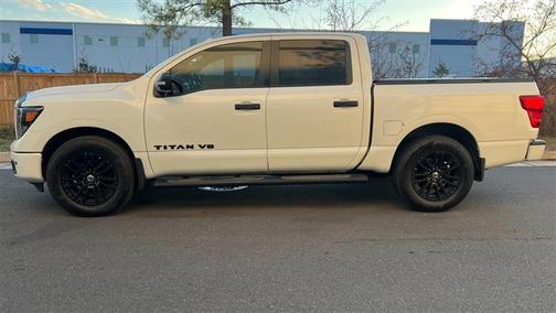 2018 Nissan Titan SV