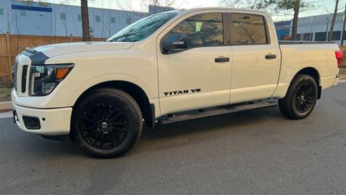 2018 Nissan Titan SV