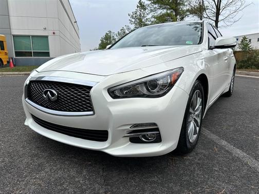 2014 INFINITI Q50 Premium