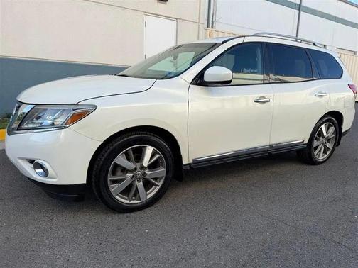 Pearl 2015 Nissan Pathfinder Platinum