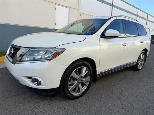 Pearl 2015 Nissan Pathfinder Platinum