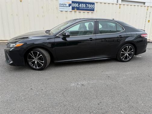 2019 Toyota Camry LE/SE/XLE/L