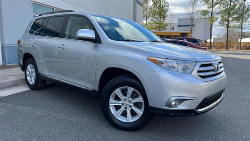 2011 Toyota Highlander BASE/SE