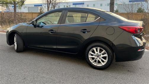 2016 Mazda Mazda3 i Sport