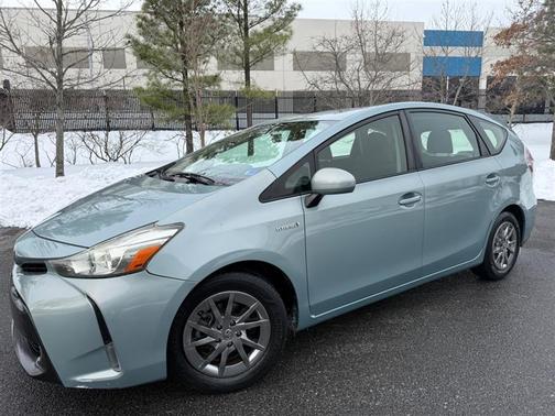 2015 Toyota Prius v TWO/FIVE/THREE/FOUR