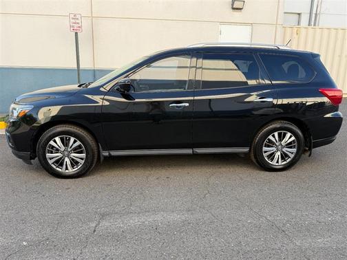 Magnetic Black 2018 Nissan Pathfinder S