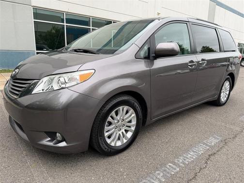 2014 Toyota Sienna XLE