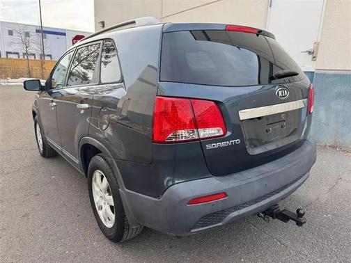 2011 Kia Sorento LX