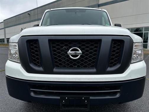 2013 Nissan NV Passenger NV3500 HD S V6/S V8